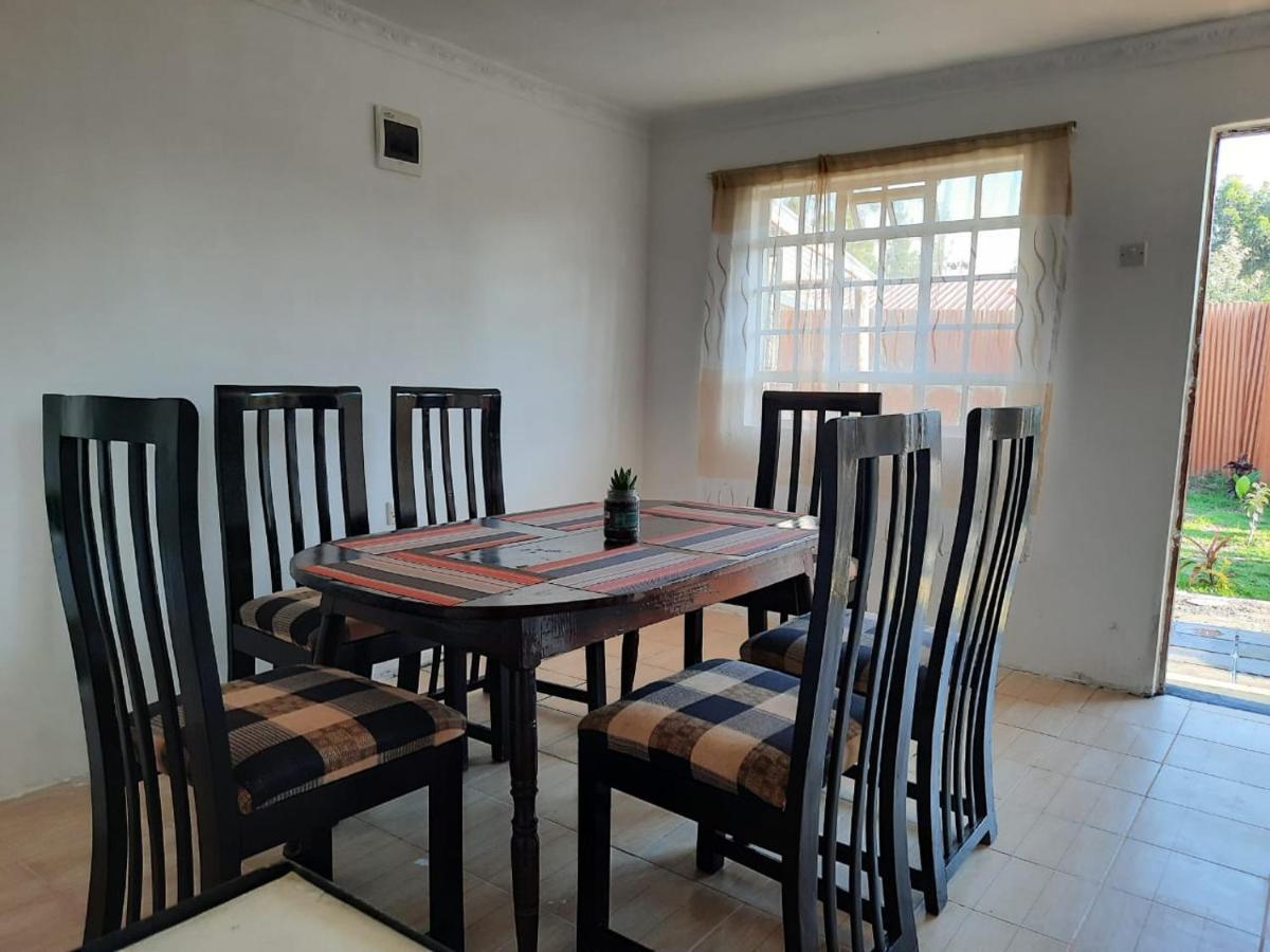 Rafiki House Hotel Nanyuki Ngoại thất bức ảnh
