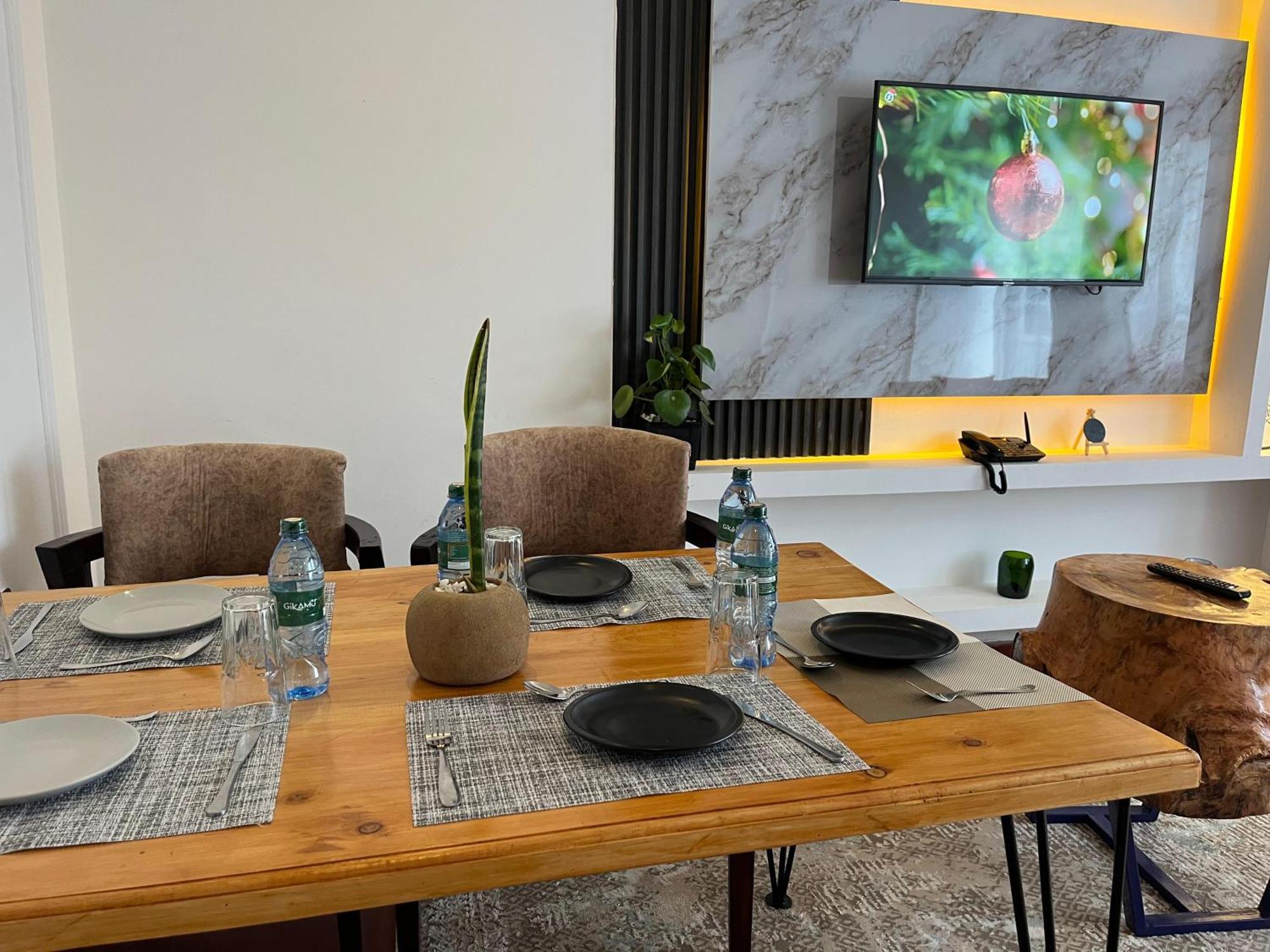 Rafiki House Hotel Nanyuki Ngoại thất bức ảnh